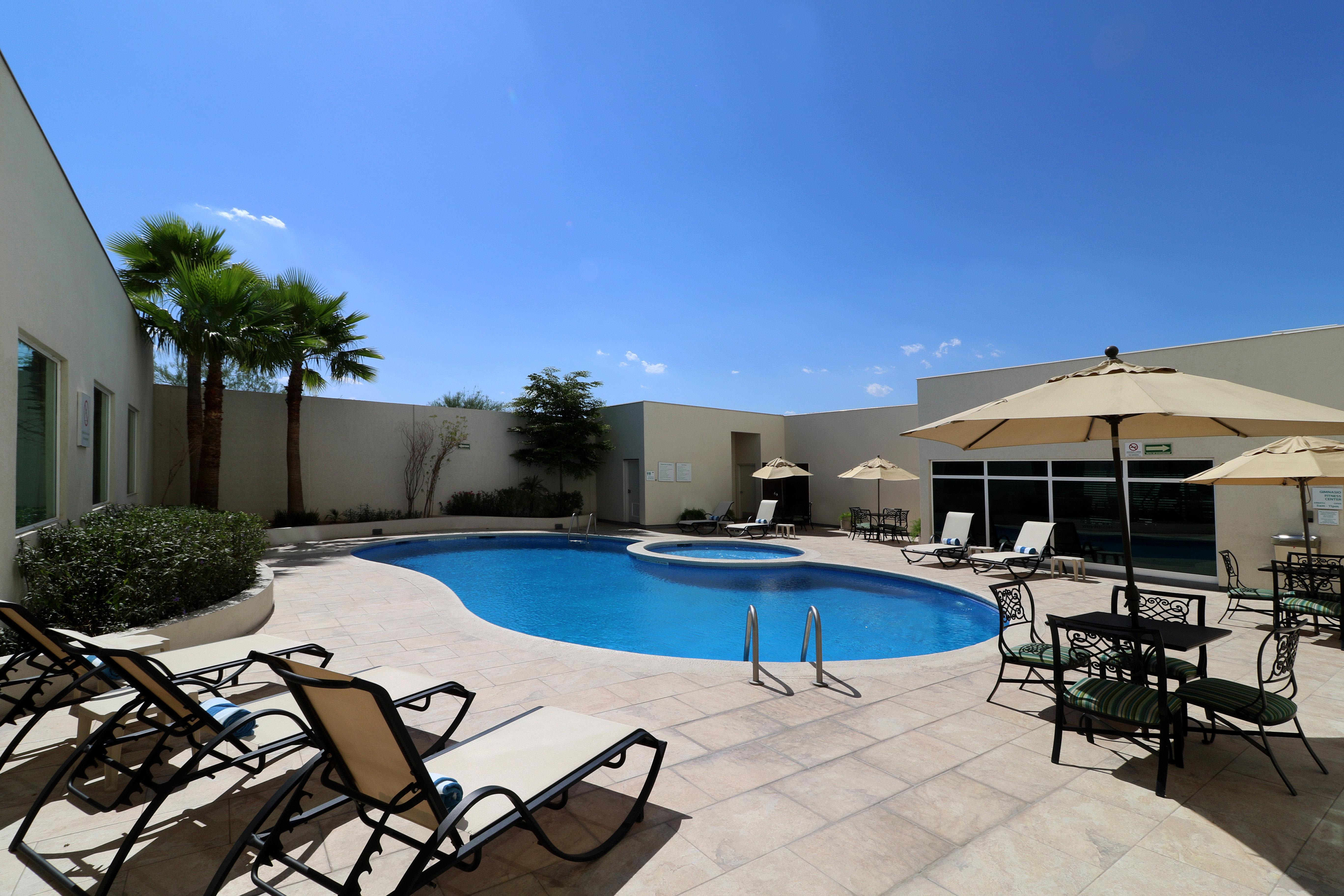 Holiday Inn Hotel & Suites Hermosillo Aeropuerto By Ihg Exterior photo